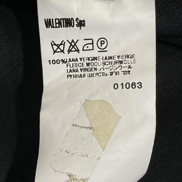 Valentino Women’s Size 4 Black Ruffle Back Virgin Wool Zip Side Designer Skirt - Picture 5 of 8